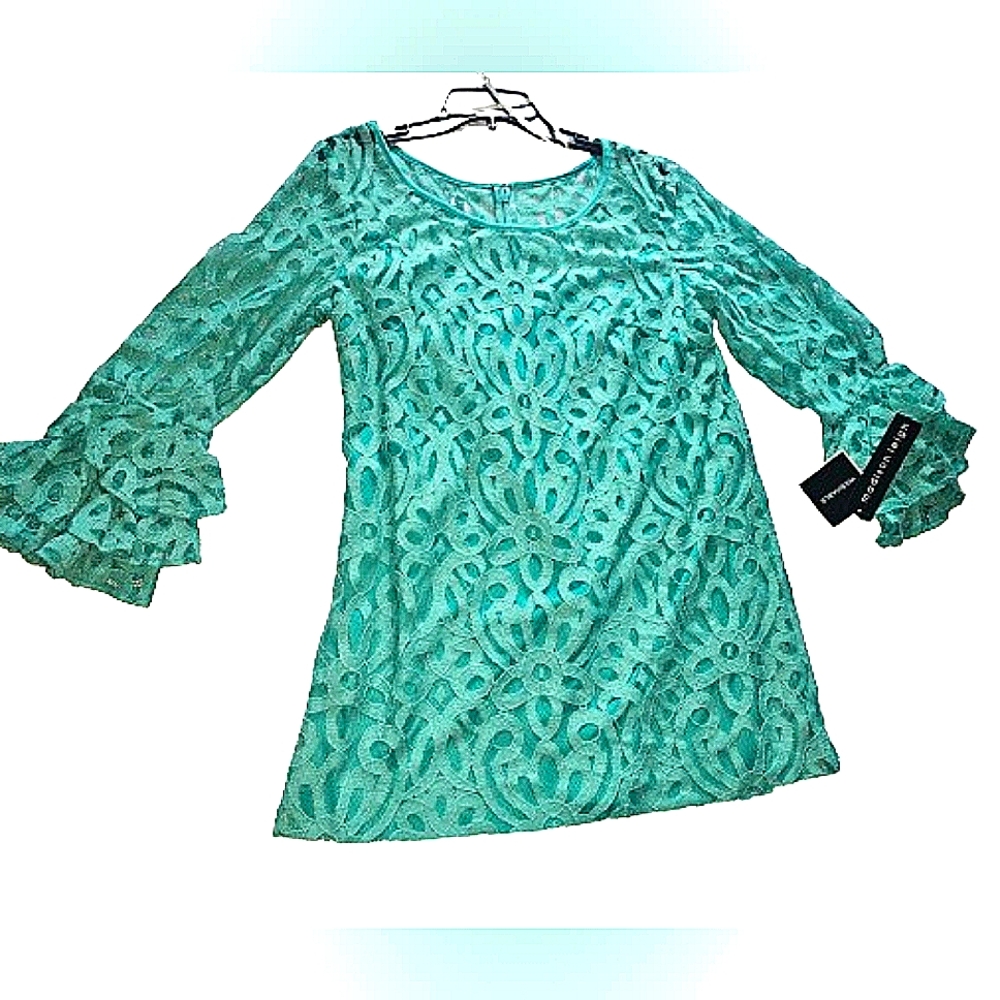 NWT Madison leigh, mint, lace, ruffle sleeve top size 12